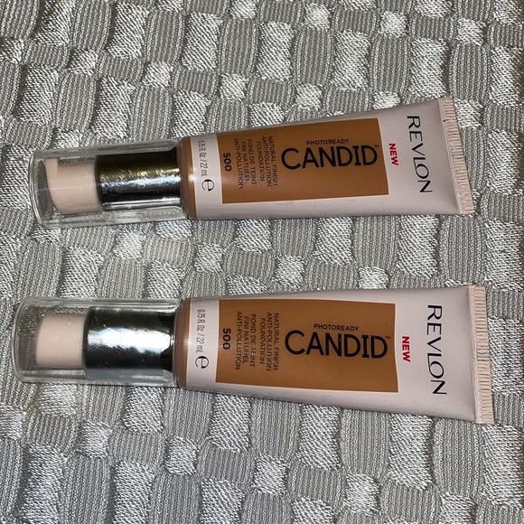 Revlon PhotoReady Candid Natural Finish Foundation - Picture 2 of 9